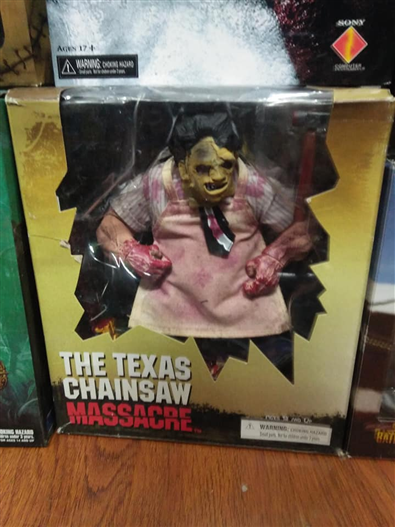 Mua bán MEZCO LEATHERFACE FAKE