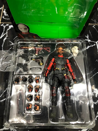 Mua bán MAFEX DEADSHOT 2ND (THIẾU 1 CON DAO)