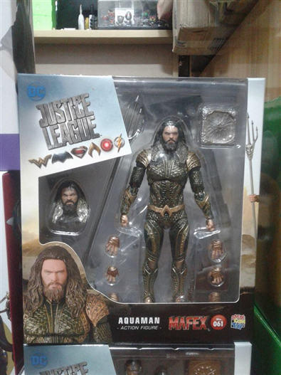 Mua bán MAFEX AQUANMAN JUSTICE LEAGUE