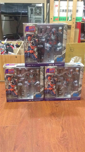 Mua bán REVOLTECH DEATHSTROKE 