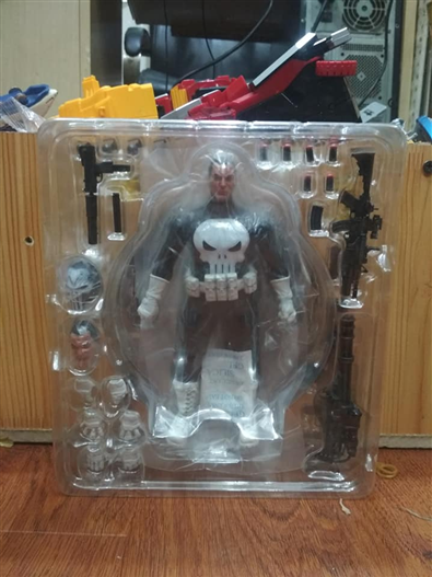Mua bán MEZCO ONE 12 PUNISHER SPECIAL OPS EDITION SDCC 2018