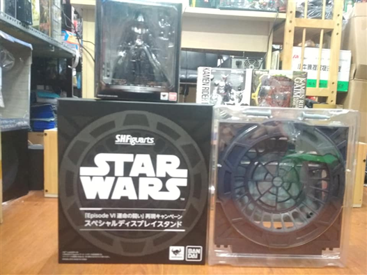 Mua bán SHF DARTH VADER INCLUDES DISPLAY STAND FIRST EDITION 2ND