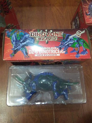 Mua bán DINOZAUR DINOSOLDIER RZ-06 TRICERA