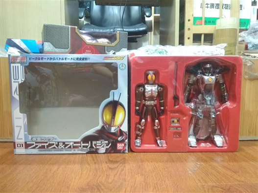 Mua bán SUPER RHF KAMEN RIDER FAIZ & AUTO VAJIN 2ND (THIẾU)