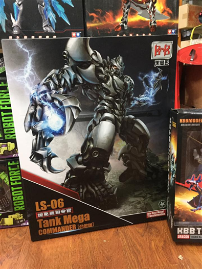 Mua bán TRANSFORMER BMB LS06 TANK MEGATRON