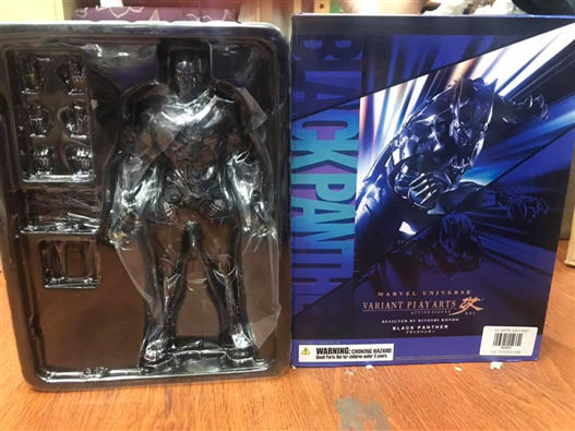 Mua bán PLAY ARTS KAI BLACK PANTHER FAKE GÃY CHÂN