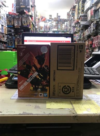 Mua bán SHF KAMEN RIDER CROSS-Z MAGMA (HỘP CATONG)