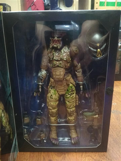 Mua bán NECA PREDATOR 2018 EMISSARY PREDATOR 1