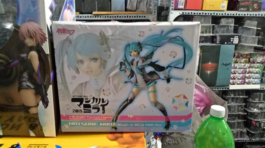 Mua bán PVC MIKU MAGICAL MIRAI 2015 FAKE