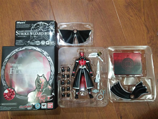 Mua bán SHF KAMEN RIDER WIZARD FLAME STYLE WITH BONUS KÈM ROBE 2ND