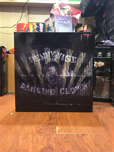 Mua bán NECA PENNYWISE THE DANCING CLOWN