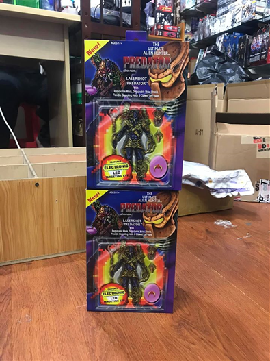 Mua bán NECA PREDATOR ULTIMATE LASERSHOT