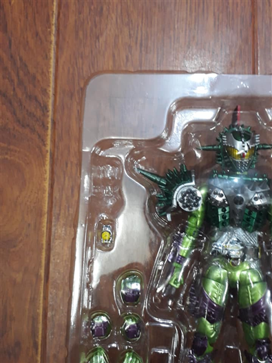 Mua bán SHF KAMEN RIDER BRAVO DURIAN ARMS 2ND THIẾU LY RƯƠU