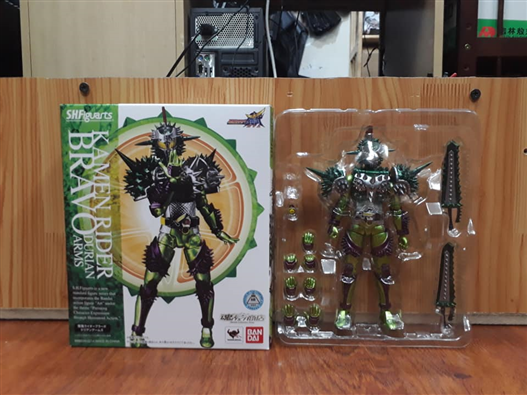 Mua bán SHF KAMEN RIDER BRAVO DURIAN ARMS 2ND THIẾU LY RƯƠU