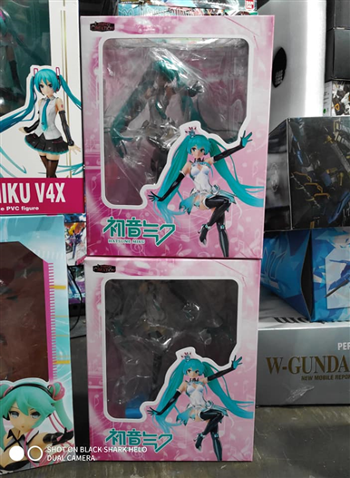 Mua bán PVC HATSUNE MIKU RACING 2013 VER FAKE