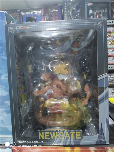 Mua bán PVC EDWARD NEWGATE THRONE VER FAKE