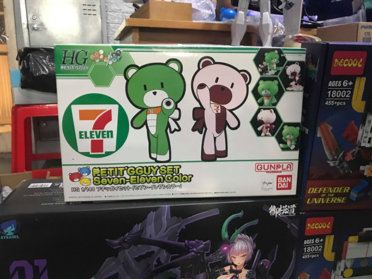 Mua bán MODEL KIT PETIT GUY SEVEN ELEVEN SET