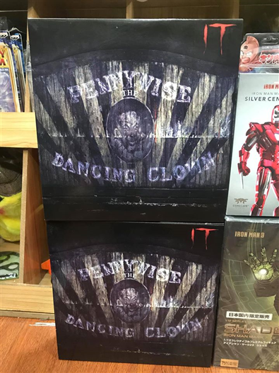 Mua bán NECA IT DANCING CLOWN