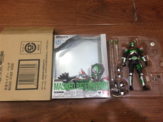 Mua bán SHF KAMEN RIDER VERDE THIẾU ĐỒ 2ND