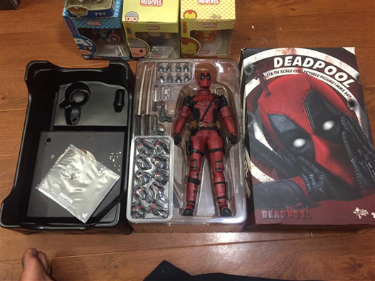 Mua bán HOTTOYS DEADPOOL 2ND