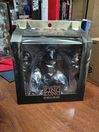 Mua bán MEZCO KING KONG SKULL ISLAND