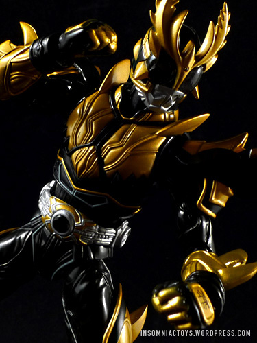 Mua bán SHF KAMEN RIDER KUUGA RISING ULTIMATE DARK EYES VER