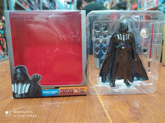 Mua bán MAFEX DARTH VADER