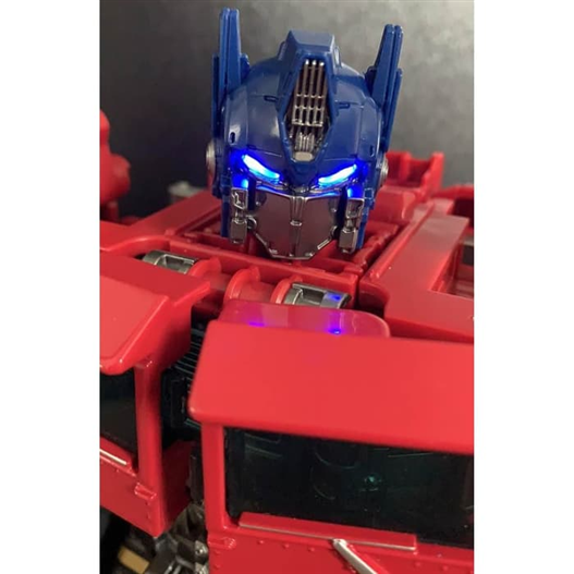 Mua bán SS38 GOD OF WAR AUTOBOT APEX OPTIMUS