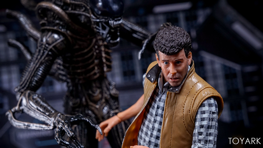 Mua bán NECA XENOMORPH WARRIOR & CARTER J BURKE