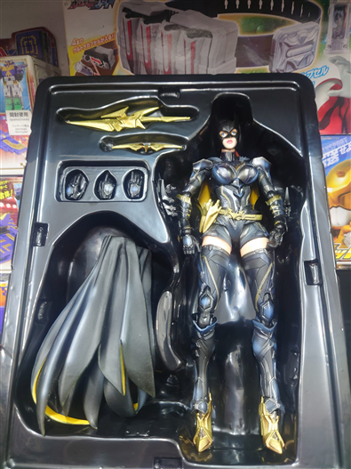Mua bán PLAY ARTS KAI BATGIRL 2ND