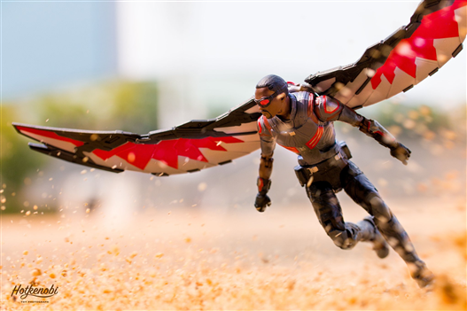 Mua bán MARVEL LEGEND MARVELS FALCON