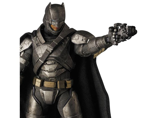 Mua bán MAFEX ARMORED BATMAN BVS