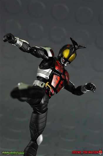 Mua bán SHF (SKC) KAMEN RIDER DARK KABUTO 2ND (TRẦY GỐI)