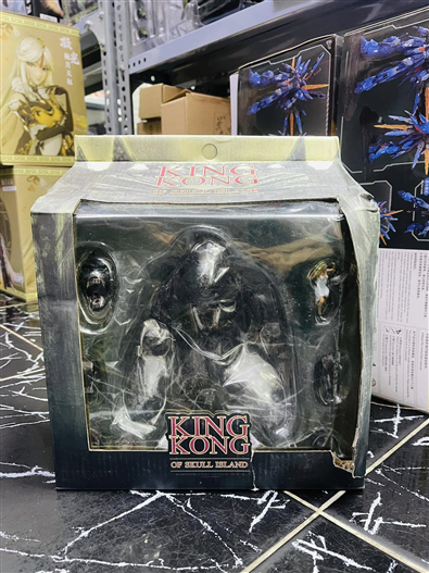 Mua bán MEZCO KING KONG OF SKULL ISLAND - KING KONG FAKE