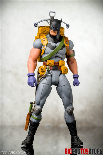 Mua bán DC COLLECTIBLES SURVIVAL BATMAN