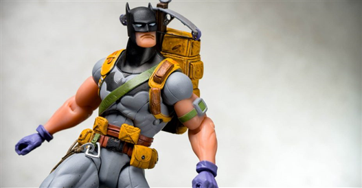 Mua bán DC COLLECTIBLES SURVIVAL BATMAN