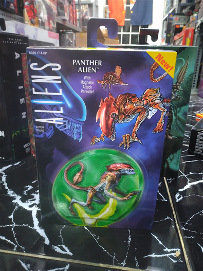 Mua bán NECA PANTHER ALIEN WITH MAGNETIC ATTACK PARASITE