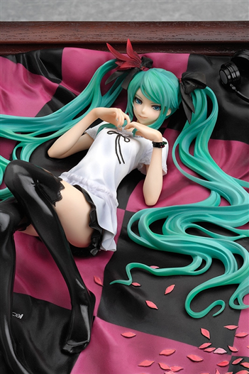 Mua bán PVC HATSUNE MIKU WORLD IS MINE FAKE