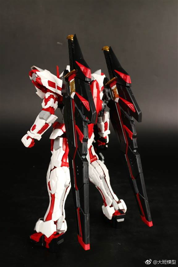 Mua bán MG ASTRAY RED FRAME MARS JACKET DABAN