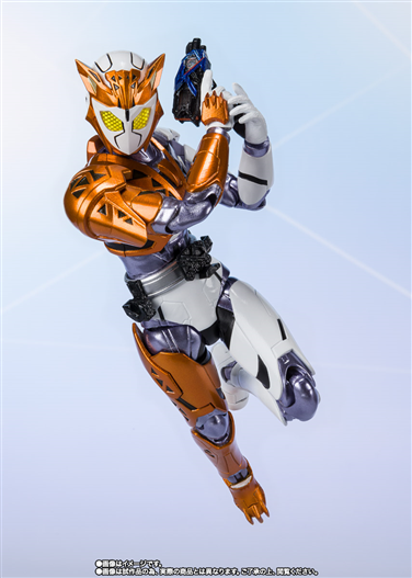 Mua bán [PRE-ORDER]SHF KAMEN RIDER VALKYRIE RUSHING CHEETAH(PBANDAI)