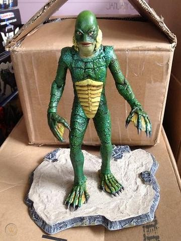 Mua bán DIAMOND SELECT CREATURE FROM BLACKLAGOON