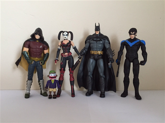 Mua bán DC COLLECTIBLES ROBIN,HARLEY QUINN,BATMAN,NIGHTWING SET