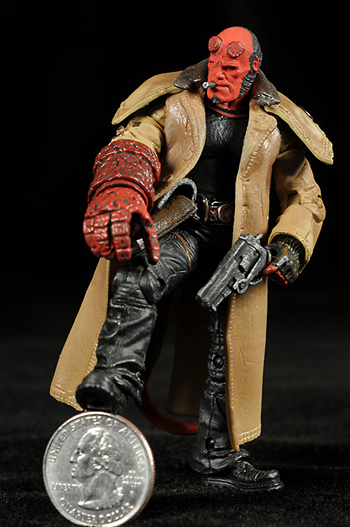 Mua bán MEZCO HELLBOY II