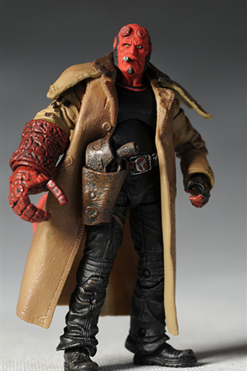 Mua bán MEZCO HELLBOY II
