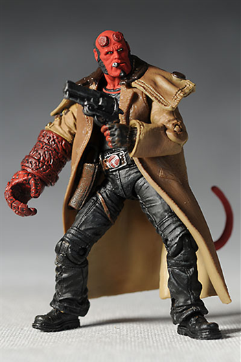 Mua bán MEZCO HELLBOY II