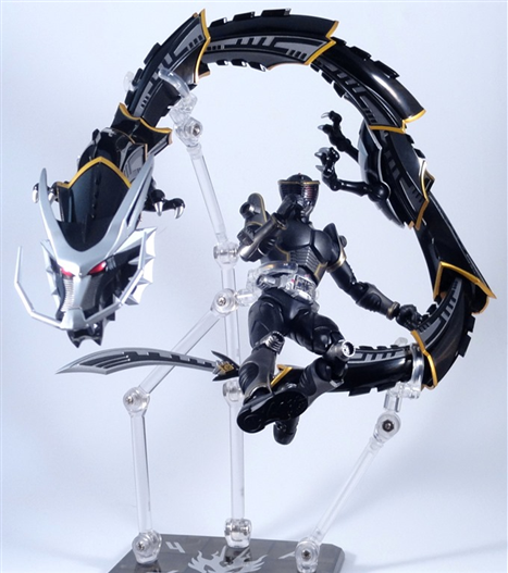 Mua bán (2ND+GÃY RÂU RỒNG,THIẾU CARD)SHF KAMEN RIDER RYUGA+DRAGRDER